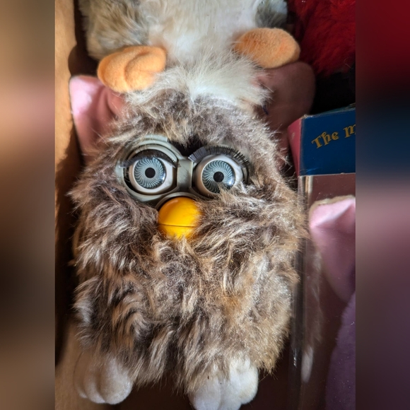 Furby Limited Edition Bundle Vintage Toys 1998 1st Gen 1999 2ndGen Christmas NWT - Picture 13 of 16